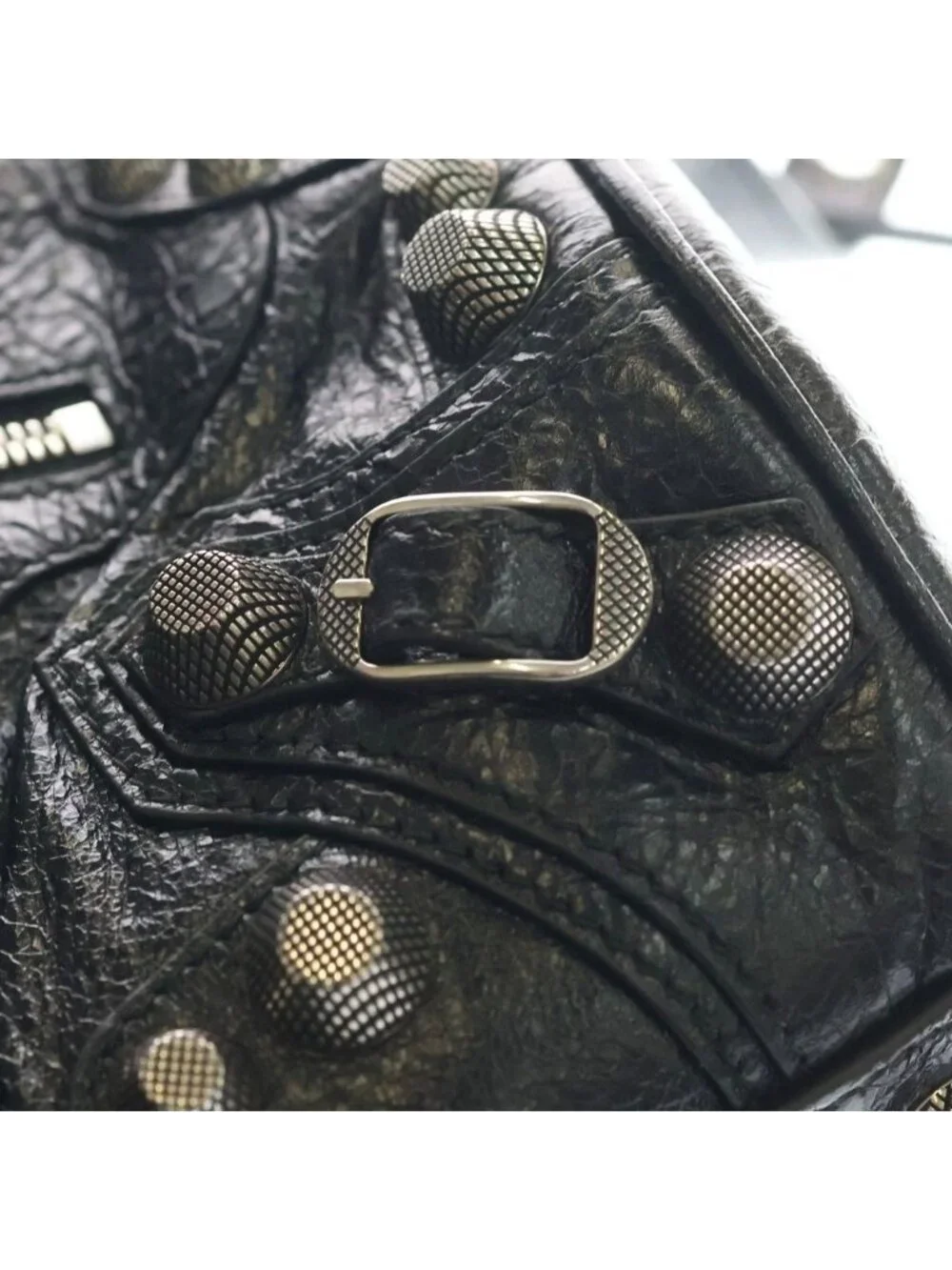 Balenciaga le Cagole Cylinder le Leather Shoulder Bag Black